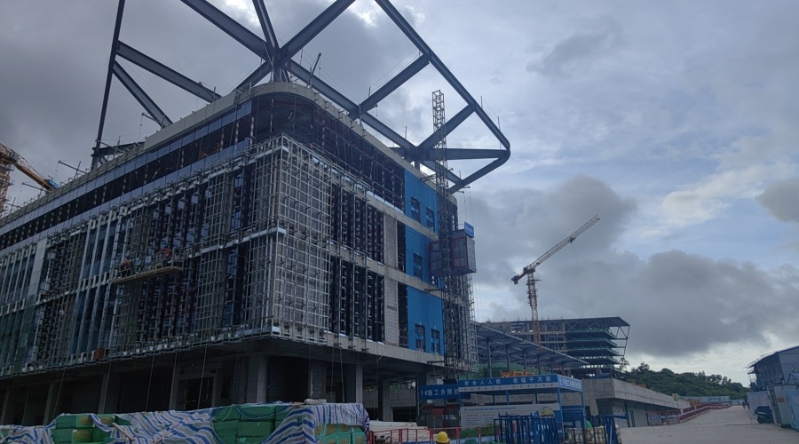 飾紀(jì)上品GRC廠家現(xiàn)場洽談共繪GRC幕墻板項(xiàng)目