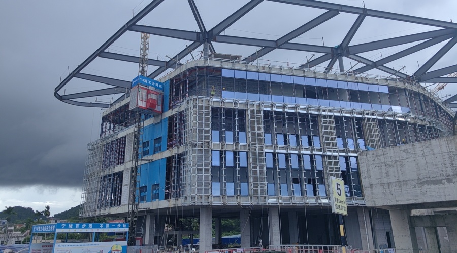 飾紀(jì)上品GRC廠家現(xiàn)場洽談共繪GRC幕墻板項(xiàng)目