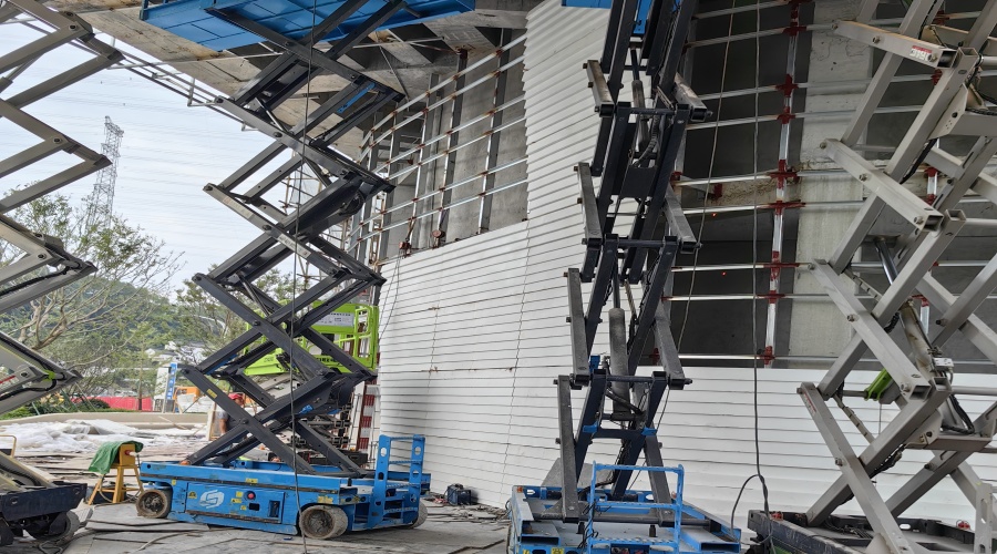 UHPC構(gòu)件安裝現(xiàn)場(chǎng)