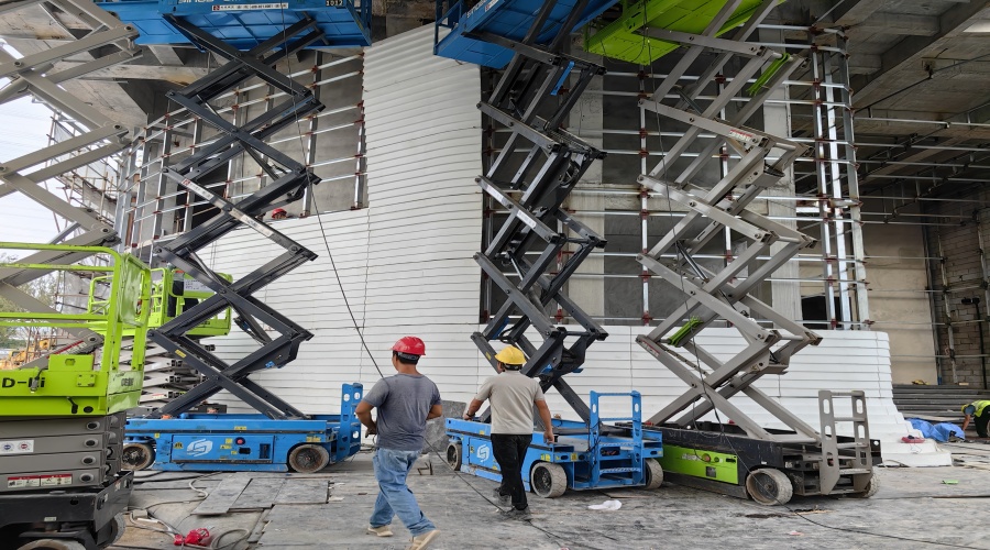 UHPC構(gòu)件安裝現(xiàn)場(chǎng)